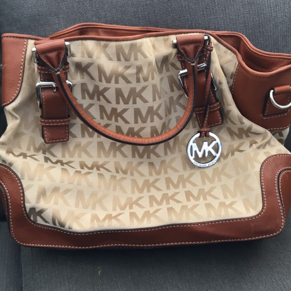 Micheal Koras purse